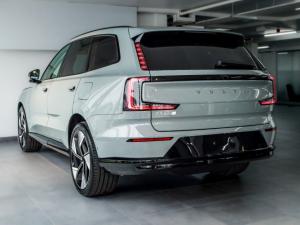 Volvo EX90 Ultra Twin Performance - Image 3