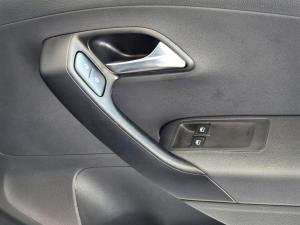 Volkswagen Polo Vivo hatch 1.4 Life - Image 11