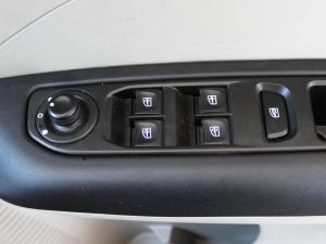 Renault Triber 1.0 Zen manual - Image 13