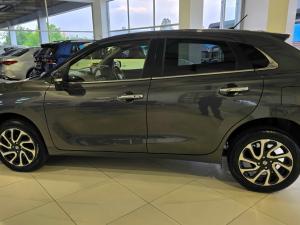 Suzuki Baleno 1.5 GLX manual - Image 4
