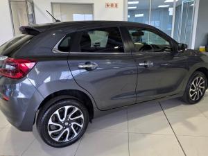 Suzuki Baleno 1.5 GLX manual - Image 8