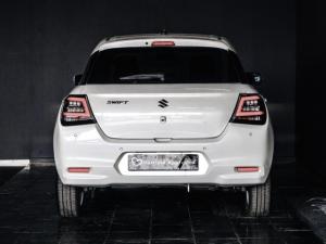 Suzuki Swift 1.2 GLX auto - Image 12