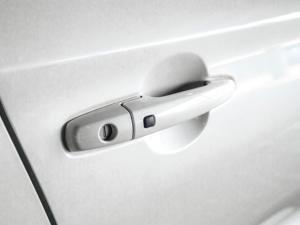 Suzuki Swift 1.2 GLX auto - Image 15