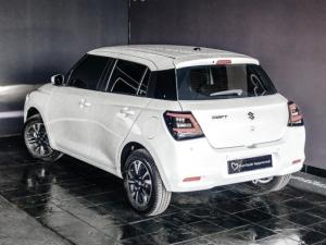 Suzuki Swift 1.2 GLX auto - Image 16