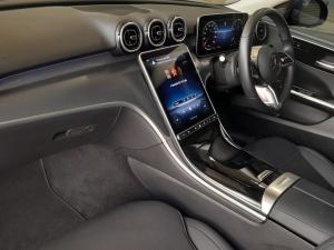 Mercedes-Benz C-Class C200 Avantgarde - Image 10