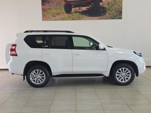 Toyota Land Cruiser Prado 3.0DT VX - Image 3