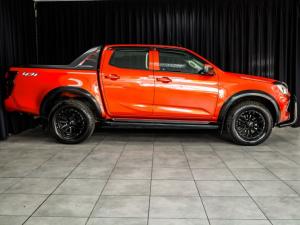 Isuzu D-Max 3.0TD double cab LS 4x4 auto - Image 3