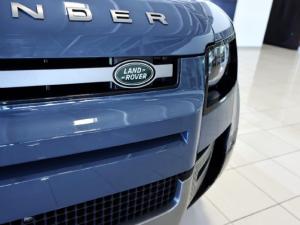 Land Rover Defender 110 D300 X-Dynamic HSE - Image 13
