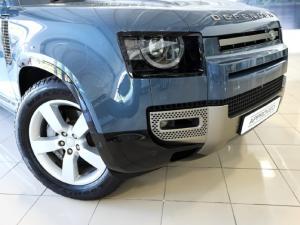 Land Rover Defender 110 D300 X-Dynamic HSE - Image 15