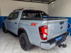 Nissan Navara 2.5DDTi double cab SE manual - Image 10