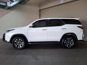 Toyota Fortuner 2.4GD-6 4x4 - Image 2