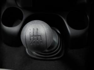 Nissan Navara 2.5DDTi single cab XE - Image 8