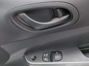 Nissan Navara 2.5DDTi single cab XE - Image 9