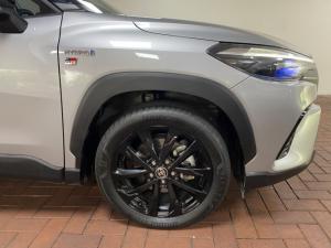 Toyota Corolla Cross 1.8 Hybrid GR-Sport - Image 6
