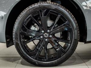 Volvo XC60 B5 AWD Essential - Image 13