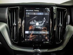 Volvo XC60 B5 AWD Essential - Image 8