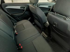 Suzuki Vitara Brezza 1.5 GLX auto - Image 8