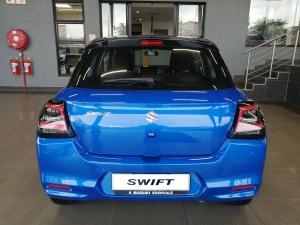 Suzuki Swift 1.2 GLX auto - Image 5