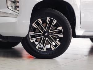 Mitsubishi Pajero Sport 2.4DI-D 4x4 - Image 2