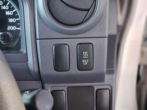 Toyota Land Cruiser 79 4.5D-4D V8 double cab LX - Image 11