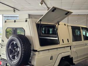 Toyota Land Cruiser 79 4.5D-4D V8 double cab LX - Image 8