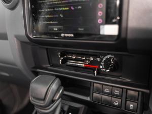 Toyota Land Cruiser 79 2.8GD-6 double cab - Image 20