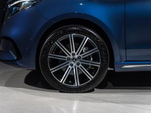 Mercedes-Benz V-Class V300d Exclusive - Image 16