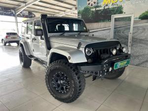 Jeep Wrangler Unlimited 3.6L Polar Edition - Image 3