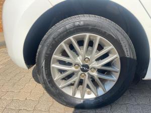 Kia Rio hatch 1.4 LS - Image 10