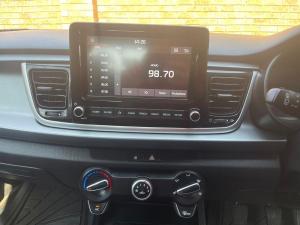 Kia Rio hatch 1.4 LS - Image 13