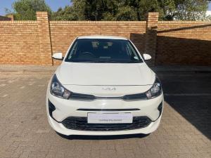 Kia Rio hatch 1.4 LS - Image 3