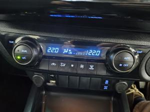 Toyota Hilux 2.8GD-6 double cab Raider auto - Image 12