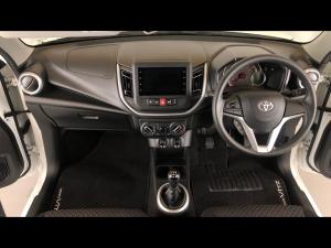Toyota Vitz 1.0 XR manual - Image 6