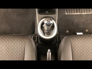 Toyota Vitz 1.0 XR manual - Image 15