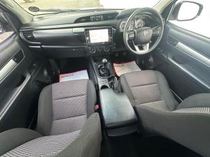 Toyota Hilux 2.4GD-6 Xtra cab Raider manual - Image 6