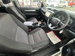 Toyota Hilux 2.4GD-6 Xtra cab Raider manual - Image 7