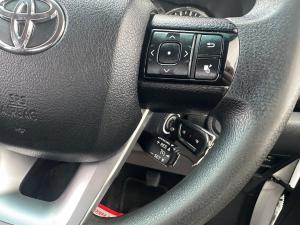 Toyota Hilux 2.4GD-6 Xtra cab Raider manual - Image 10