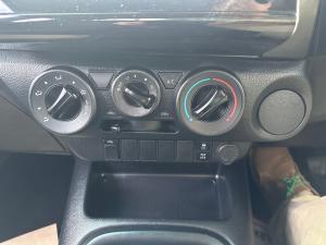 Toyota Hilux 2.4GD-6 Xtra cab Raider manual - Image 15