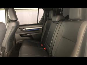 Toyota Hilux 2.8GD-6 48V double cab Legend - Image 11