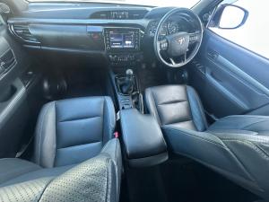 Toyota Hilux 2.8GD-6 double cab Legend manual - Image 6
