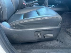 Toyota Hilux 2.8GD-6 double cab Legend manual - Image 17