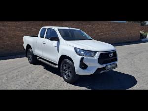 Toyota Hilux 2.4GD-6 Xtra cab Raider manual - Image 1