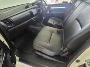 Toyota Hilux 2.4GD single cab S (aircon) - Image 7