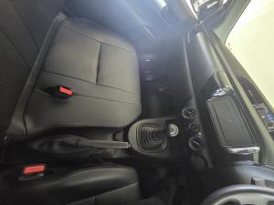 Toyota Hilux 2.4GD single cab S (aircon) - Image 10