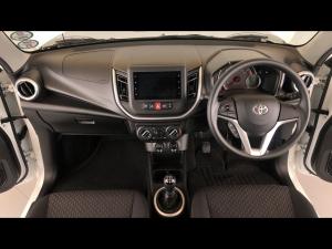 Toyota Vitz 1.0 XR manual - Image 6