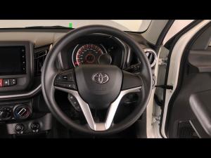 Toyota Vitz 1.0 XR manual - Image 8