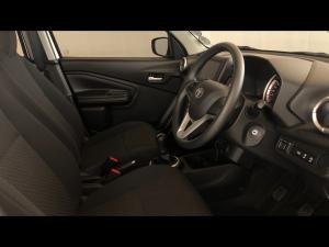 Toyota Vitz 1.0 XR manual - Image 10