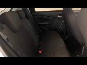 Toyota Vitz 1.0 XR manual - Image 12