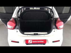 Toyota Vitz 1.0 XR manual - Image 13