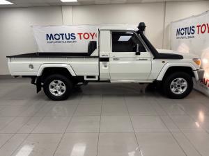 Toyota Land Cruiser 79 4.5D-4D LX V8 single cab - Image 3